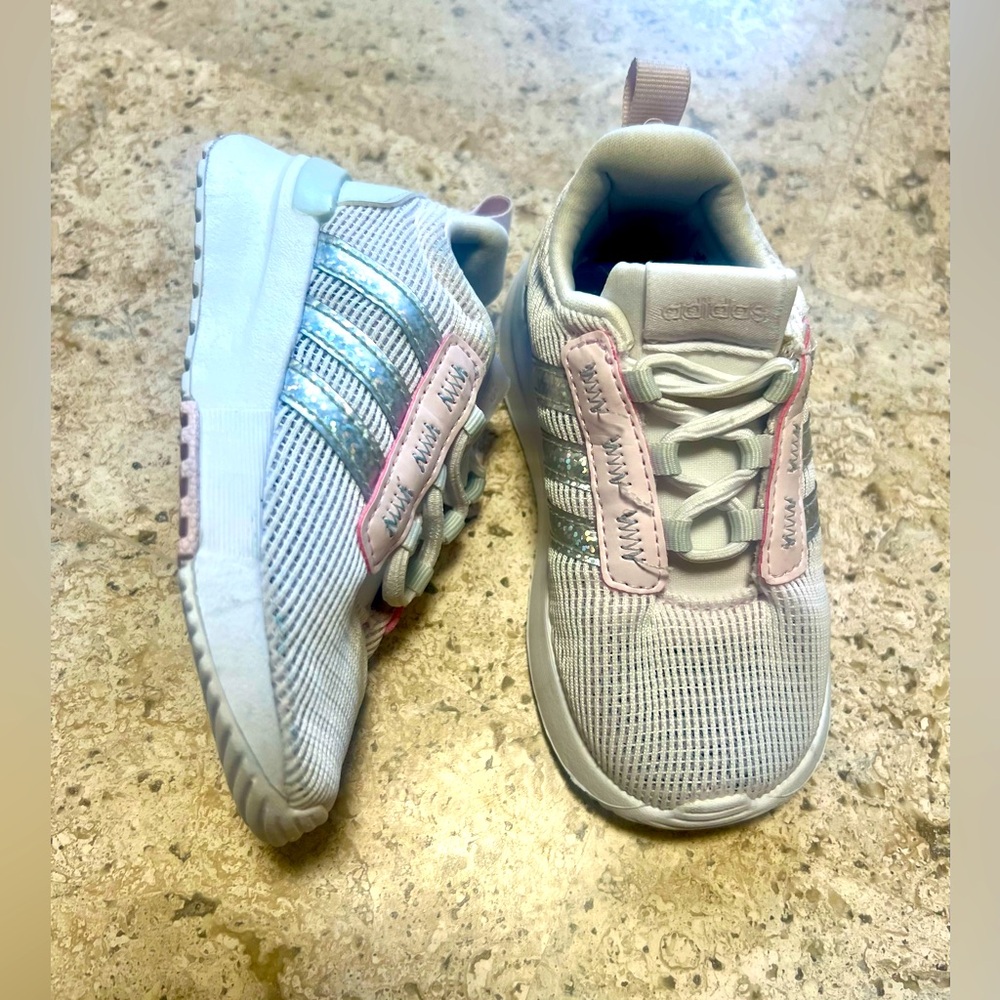 Adidas Baby/Toddler Shoes (White/Grey/Pink) in Size 6 -New (No Box)